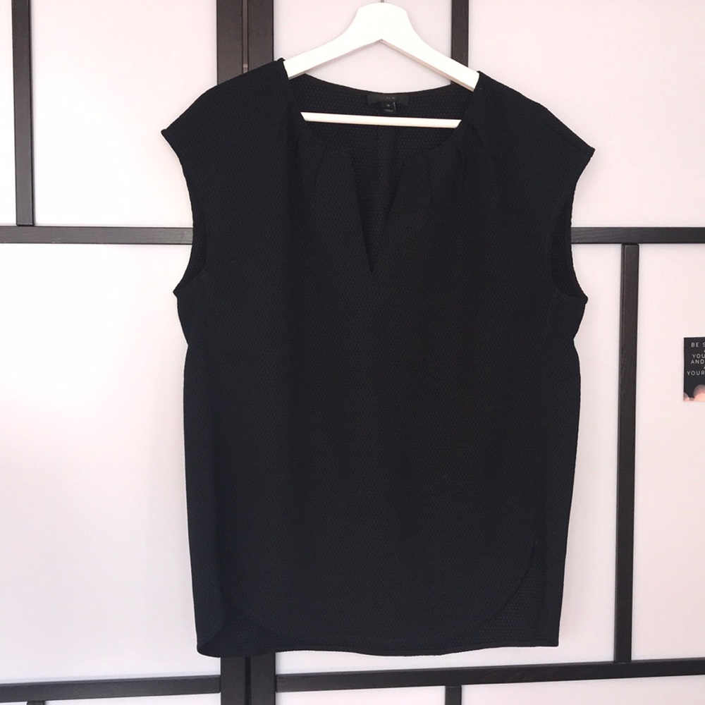 JCREW. Sleeveless top. Size 10.